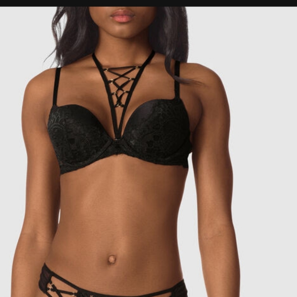 32DDD bra